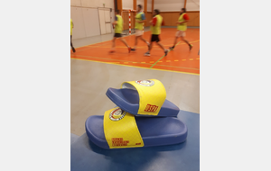 EQUIPEMENTS - CLAQUETTES ALZUREENNES